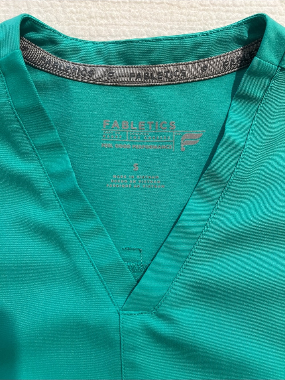 Fabletics Method 2-Pocket Scrub Top - Picture 3 of 5